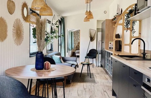 Saint-Omer Casa | Free kayaking, Waterfront house