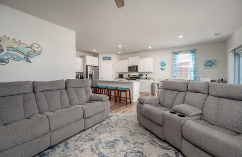 Millville Casa | Free Linens & Cleaning - Calm Water Retreat