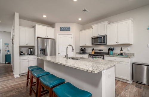 Millville Casa | Free Linens & Cleaning - Calm Water Retreat