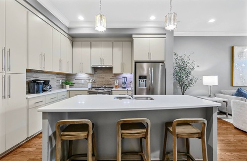West End Casa | ¡OFERTA ESPECIAL! # 6 de 6 casas JUNTAS! Lujo en ubicación privilegiada con terraza en la azotea!