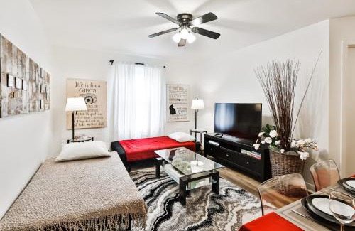 Lachine Apartamento | FREE PARKING - 2 BEDROOMS - full APARTMENT - in Beautiful Lachine - NEAR WATER - 15 MINUTE DRIVE TO DOWNTOWN