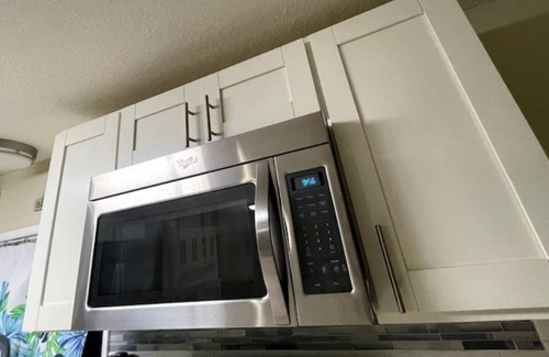 Kalihi Valley Apartamento | fREE Parking! 2 rooms with Aloha