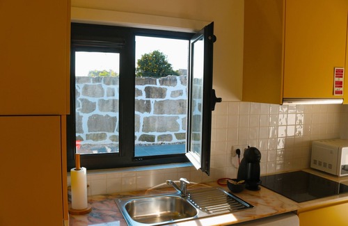 Ramalde Apartamento | Free parking&9 min metro to downtown, with private terrace