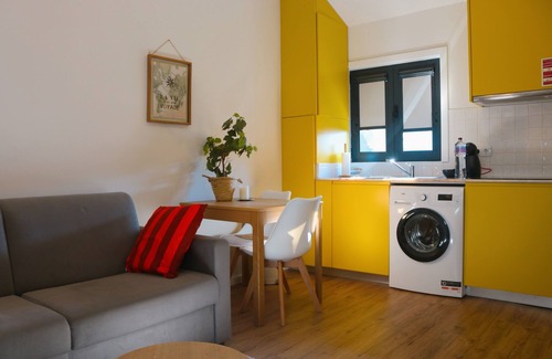 Ramalde Apartamento | Free parking&9 min metro to downtown, with private terrace