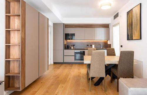 Lambrate Apartamento | Free Parking Besta 10 minutes away Private Terrace and Garden view