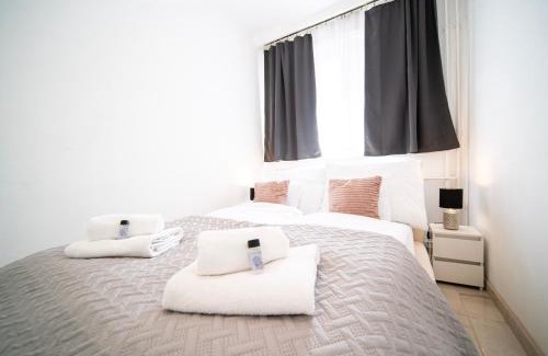 Pusztavacs Apartamento | Free Parking- Hungaria Charm 4PPL Wifi TV AC