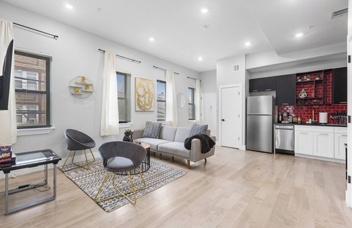Ironbound District Apartamento | Free Parking Modern Duplex-Central Location-close to Train+EWR