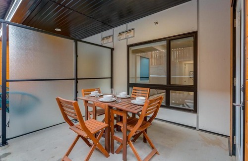 Shaganappi Apartamento | Free Parking, Pet Friendly, Close to DT