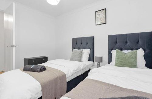 Greenock Apartamento | Free Parking - Sleeps 6 - Central - New Interior