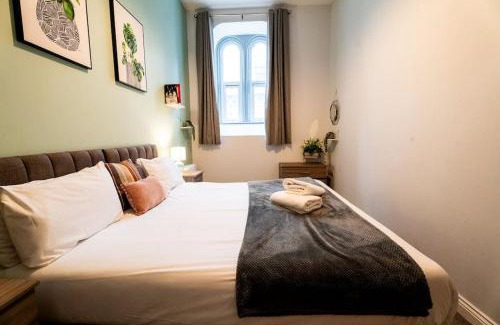 Castle Apartamento | Free Parking | Smart TV | 4 guests