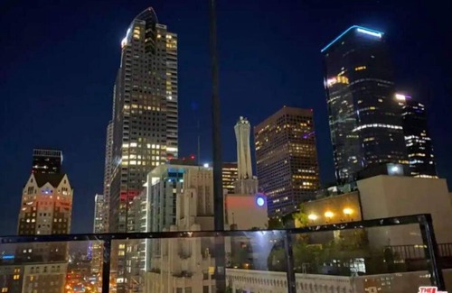 Bunker Hill Apartamento | On-Site Parking + Unique Movie Loft + Pool + Views