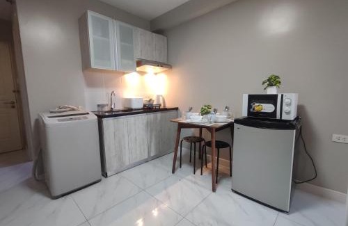 Paranaque Apartamento | Free Pool Access near MOA 622