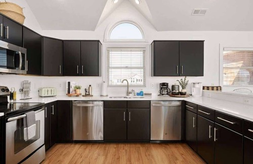 Whalehead Beach Casa | Sleeps 19, Ocean Views & 4-Min Walk to the Beach