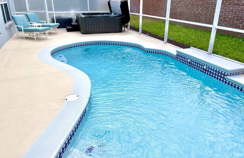 West Kissimmee Casa | Escapada privada de Disney! Calefacción de la piscina gratis para las estancias de otoño, invierno y principios de primavera.