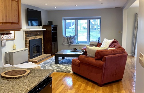 South Down Shores Casa | Free standing condo in gorgeous lakefront community with short walk to beach