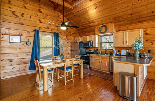 Caton Cabina | Free tickets Xplorie. Charming A-Frame Cabin w Hot Tub-Cozy 1BR, Perfect Getaway
