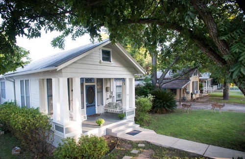 New Braunfels Casa | Flota el río Comal, casa muy querida, tubos gratis, wifi gratis