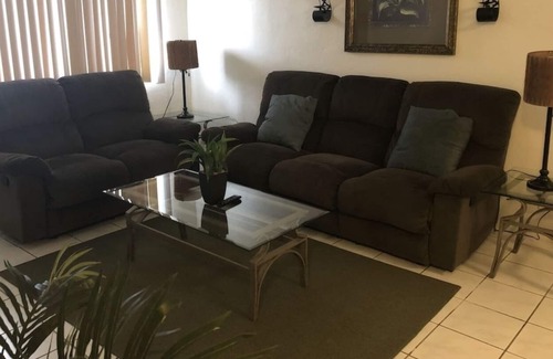 Sinajana Apartamento | Free WiFi Free PARKING Free Cable-The BEST 2 Bedrm 1 Ba unit near grocery store!