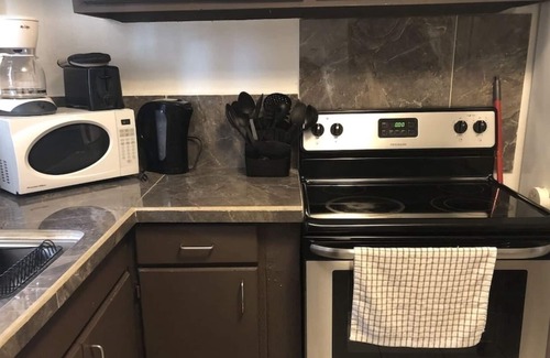 Sinajana Apartamento | Free WiFi Free PARKING Free Cable-The BEST 2 Bedrm 1 Ba unit near grocery store!