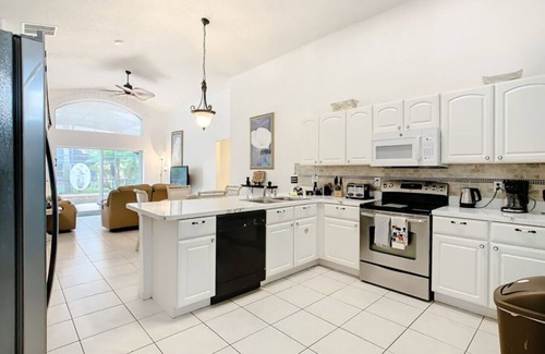 Seasons Casa | Free WIFI - Near Disney - Private Pool