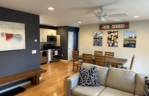 Provincetown Casa | Amplio 3 habitaciones / 3 baños Independiente Townhouse w / Great Views!