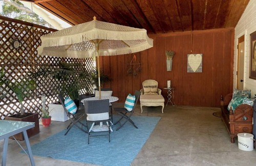 Callender Cabaña | Casa de inspiración francesa en Boutique Farm