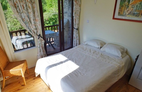 Montels Otro | French Pyrenees 4bed 2 family home, national park.