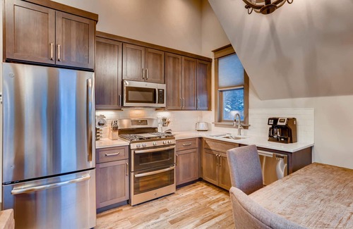Historic District Casa | French Street Cottage: ¡Próximamente! Carriage House, Walk to Gondola & Main St