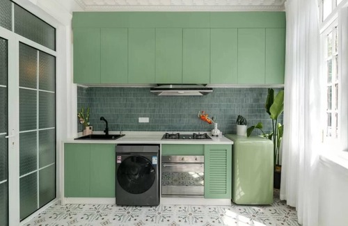 Downtown Shanghai Apartamento | French-style 1b1b apartment walk to XinTianDi, Fuxing Road