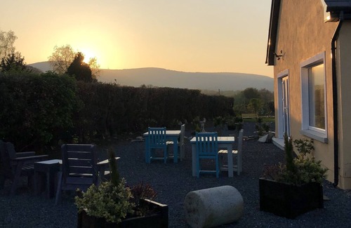 Bunclody Cama Y Desayuno | French-style en suite bedroom in Bunclody (Breakfast included)