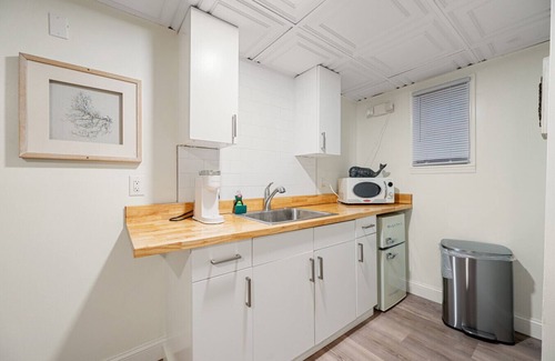 Sylvan Beach Apartamento | `Frenchman`s Refuge` - Steps to Sylvan`s Sand!