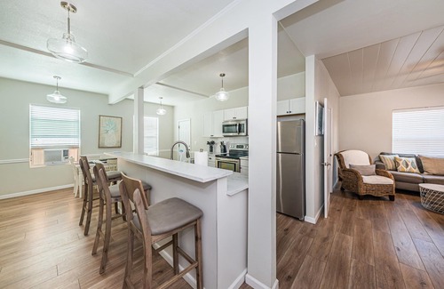 Clearwater Beach Cabaña | Frenchy's Cottage 482 in Clearwater Beach