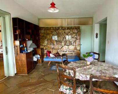 Atlantida Casa | Frente a la mansa CON SEÑA l LUZ GAS AGUA LIMPIEZA APARTE