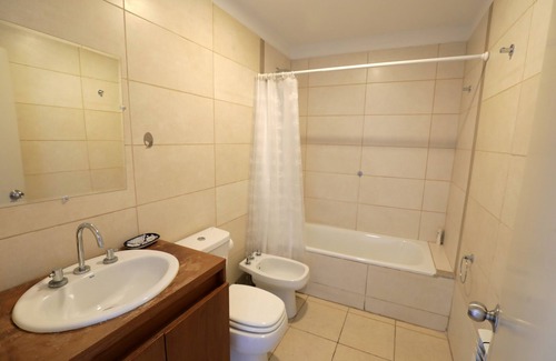 Godoy Cruz Apartamento | Frente al mall Palmares, con cochera y balcón