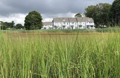 Westbrook Center Casa | Fresh, Airy Townhome next to Pilot's Point Marina with Long Island Sound Views