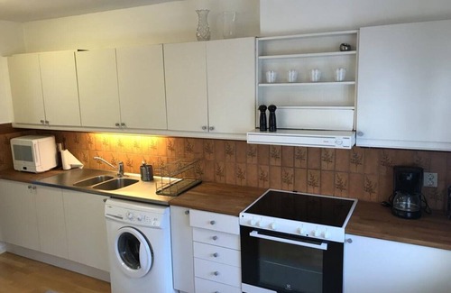 Nyhamnslage Apartamento | Apartamento fresco y confortable en el corazón de la fantástica Kullabygden.