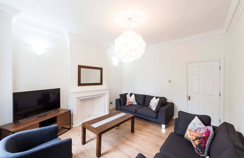 Abingdon Apartamento | Fresh and smart two-bedroom apartment in Kensington, London