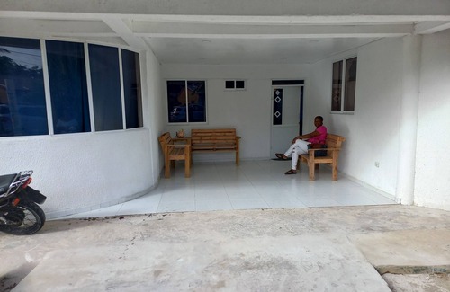 San Andres Casa | Fresh Beach House Near Rocky cay and Cocoplumbeach