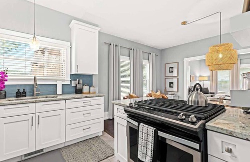 Royal Oak Casa | Fresh, Contemporary 2BR Home in Downtown Royal Oak