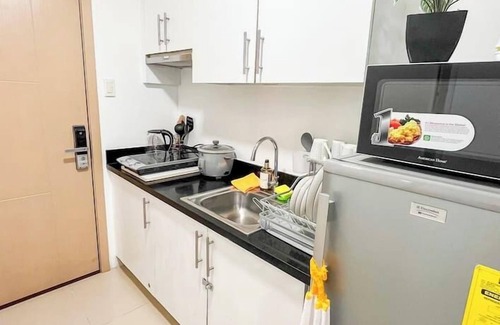 Santo Cristo Condominio | Fresh Cool 1BR place at Grass Tower2 16th floor