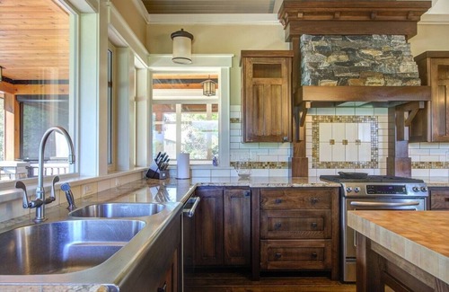 Armstrong Casa | Fresh Valley Farms Guesthouse