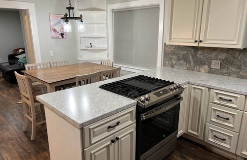 Plymouth Casa | Freshly Renovated House! Walking Distance to Downtown