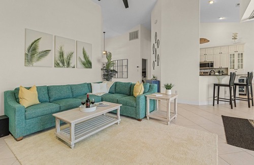 Trafalgar Casa | Freshwater Canal, Bicycles, Heated Pool - Casamigos - Roelens Vacations