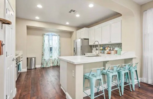 Roosevelt Casa | Fresno House - BBQ, Fire Pit, 3 Bed, 2 Bath & 2 Car Garage!