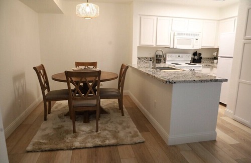 Downtown Condominio | Fresno's Melrose Place - Close to CRMC Fresno