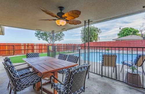 Raisin Casa | Fresno State 4BR/2BA+Private Pool +Game Room+ Gym!