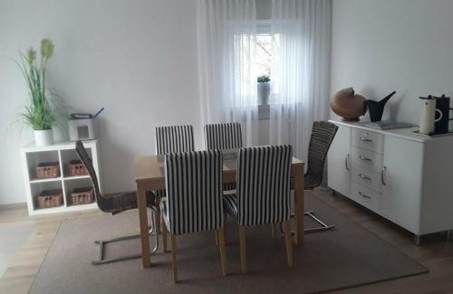 Aichstetten Apartamento | Freundliche Ferienwohnung mit großer Terasse
