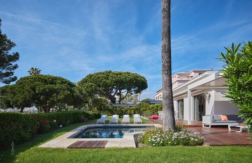 Pointe Croisette Villa | FRGK "Contemporary villa on the Croisette breathtaking sea view private pool