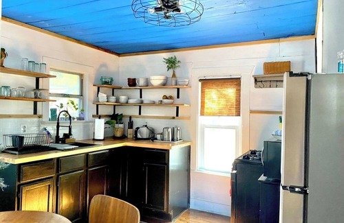 Govalle Casa | Frida House . Sweet Location. Free Bikes