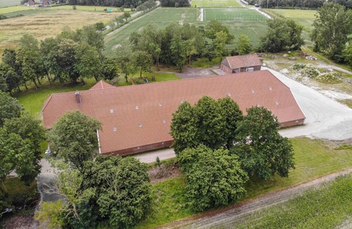 Krummhoern Apartamento | Frieda vacation apartment in the historic Gulfhof